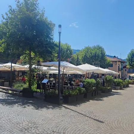 La Strecia Lägenhet Stresa